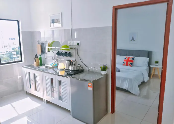 Georgetown, Up To 5 Pax, 2 Bedrooms, 1 Bathroom, 1 Car Park By Star Home