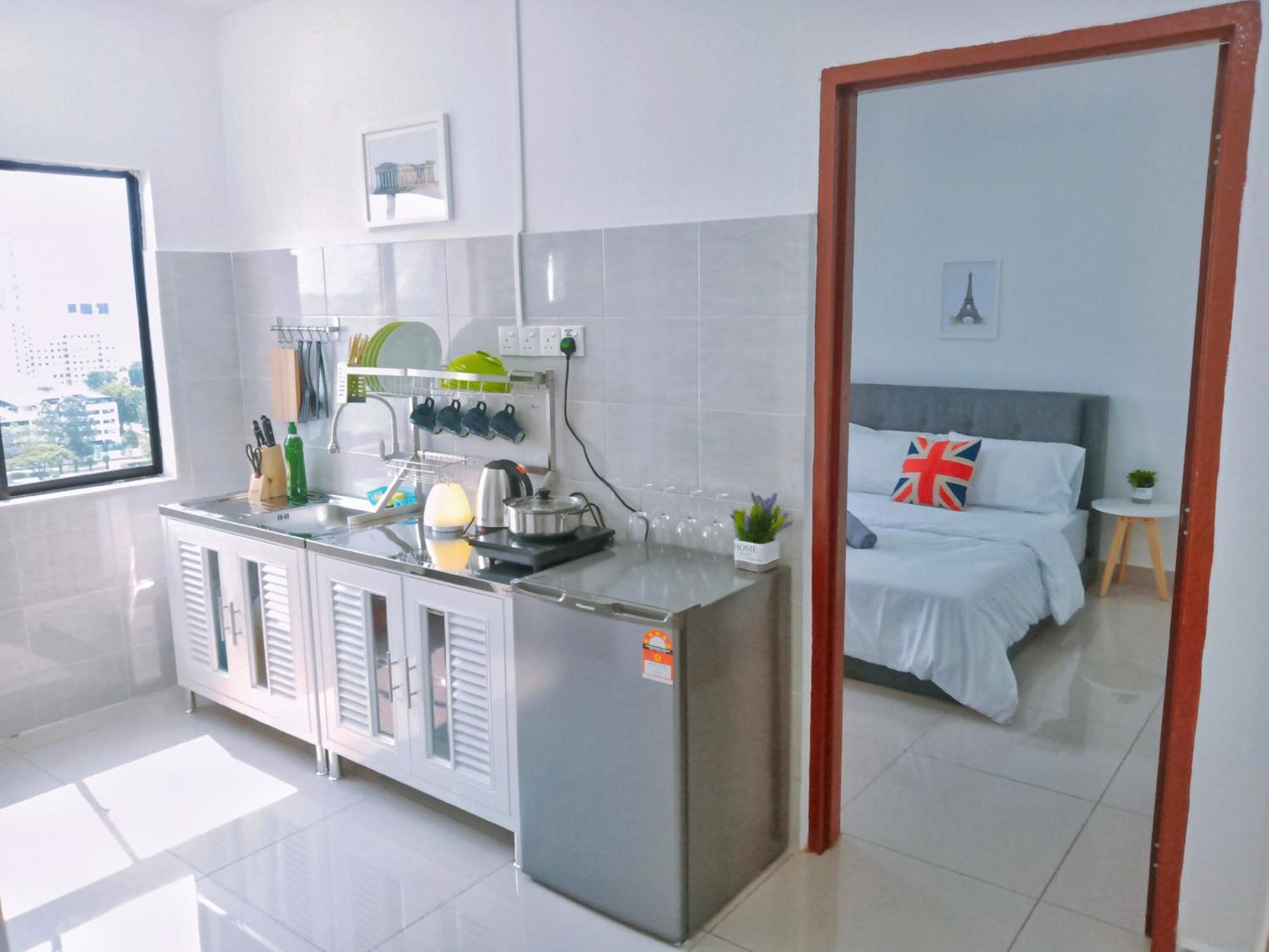 Apartment Georgetown, Up To 5 Pax, 2 Bedrooms, 1 Bathroom, 1 Car Park By Star George Town